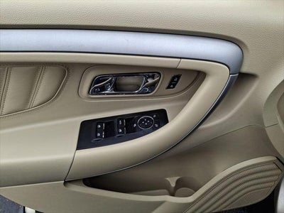 2017 Ford Taurus SE
