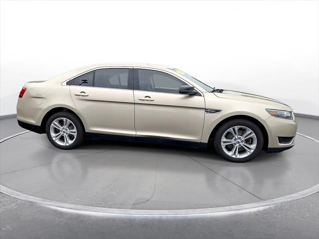 2017 Ford Taurus SE