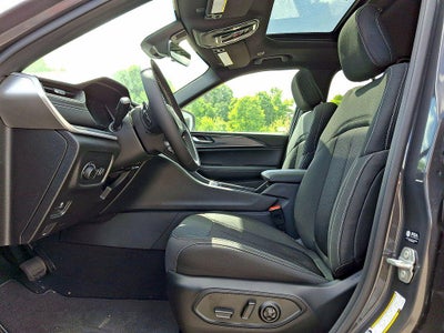 2026 Jeep Grand Cherokee GRAND CHEROKEE LAREDO X 4X4