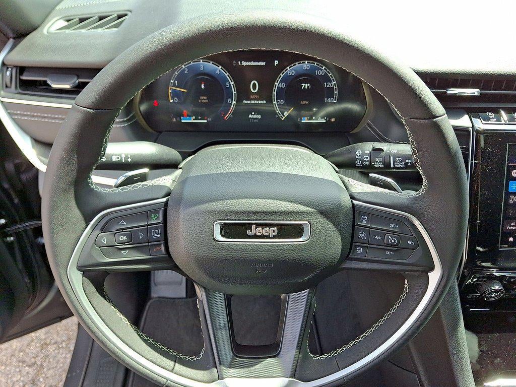 2026 Jeep Grand Cherokee GRAND CHEROKEE LAREDO X 4X4
