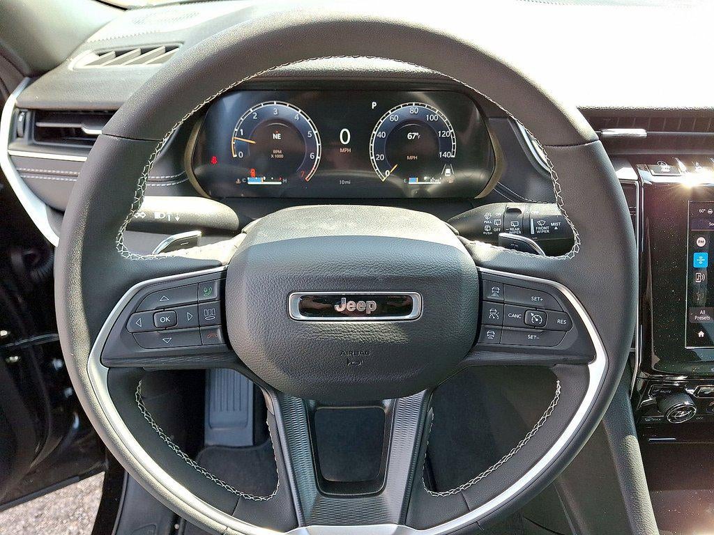 2026 Jeep Grand Cherokee GRAND CHEROKEE LAREDO X 4X4