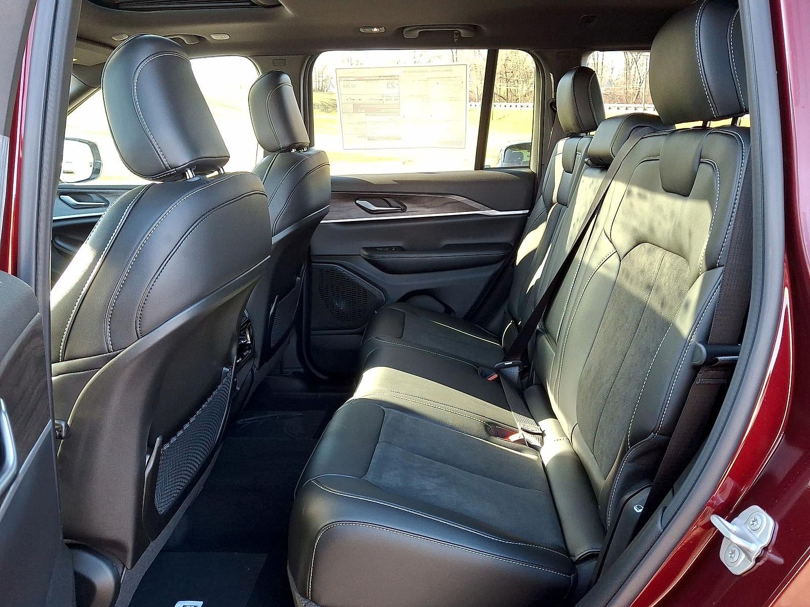 2026 Jeep Grand Cherokee GRAND CHEROKEE LAREDO ALTITUDE 4X4