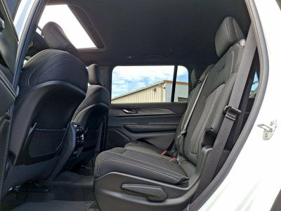 2026 Jeep Grand Cherokee GRAND CHEROKEE L LAREDO X 4X4