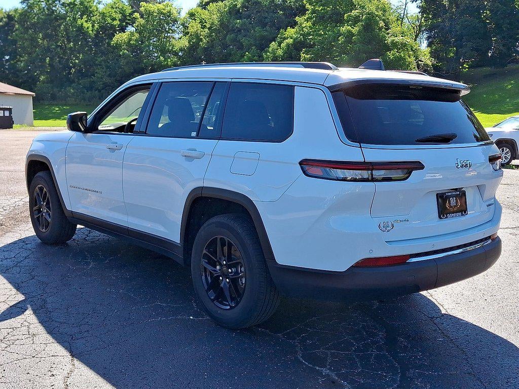 2023 Jeep Grand Cherokee L Laredo 4x4
