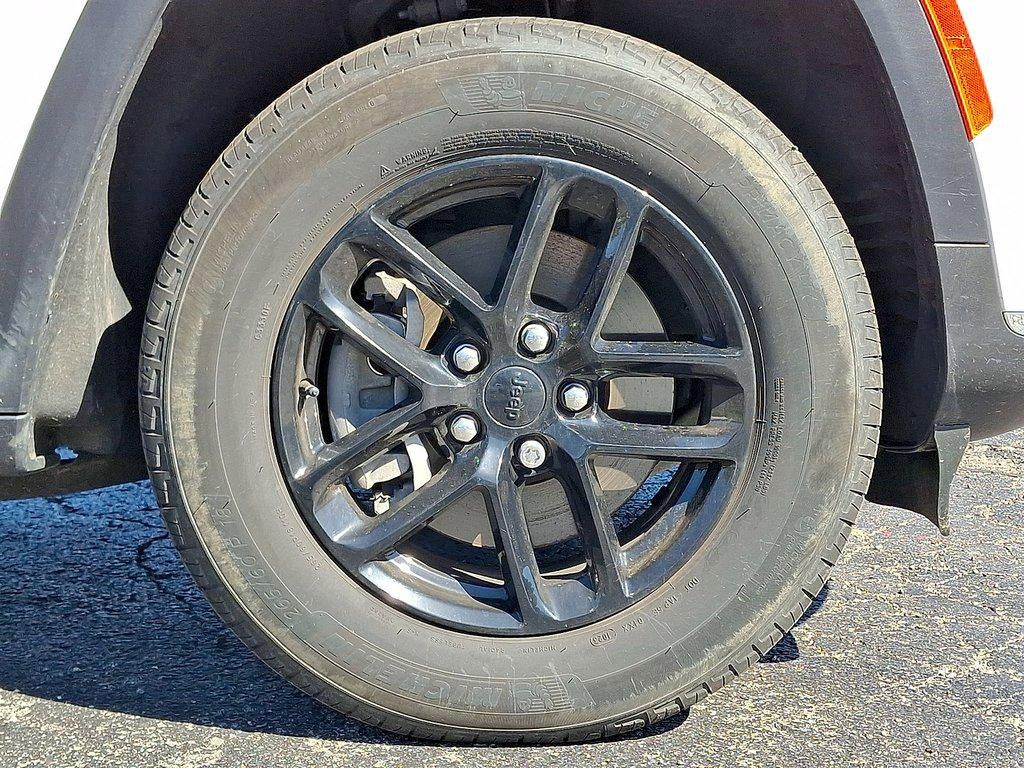 2023 Jeep Grand Cherokee L Laredo 4x4