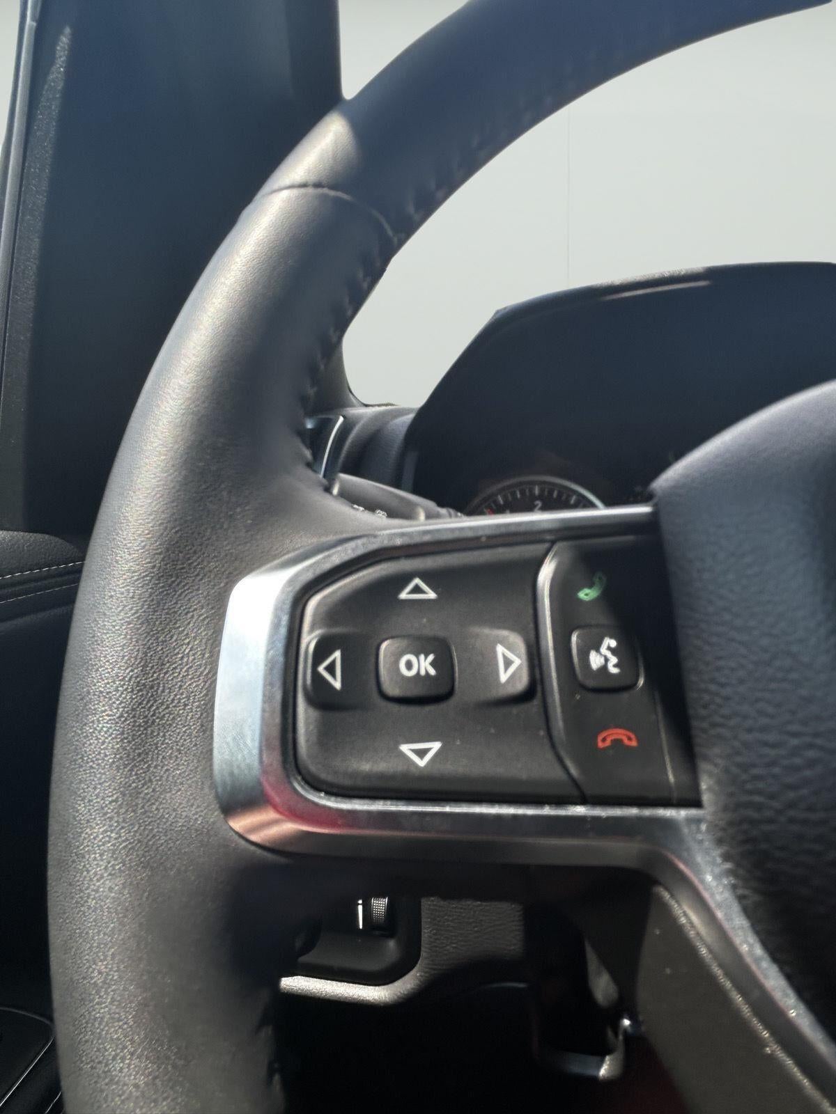 2024 RAM 1500 Laramie Crew Cab 4x2 5'7' Box