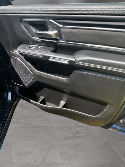 2024 RAM 1500 Laramie Crew Cab 4x2 5'7' Box