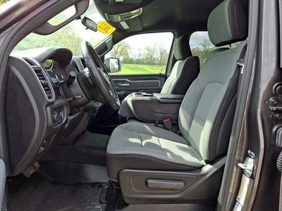 2022 RAM 1500 Big Horn Crew Cab 4x4 5'7' Box