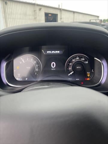 2025 RAM Ram 1500 RAM 1500 BIG HORN CREW CAB 4X4 5'7' BOX