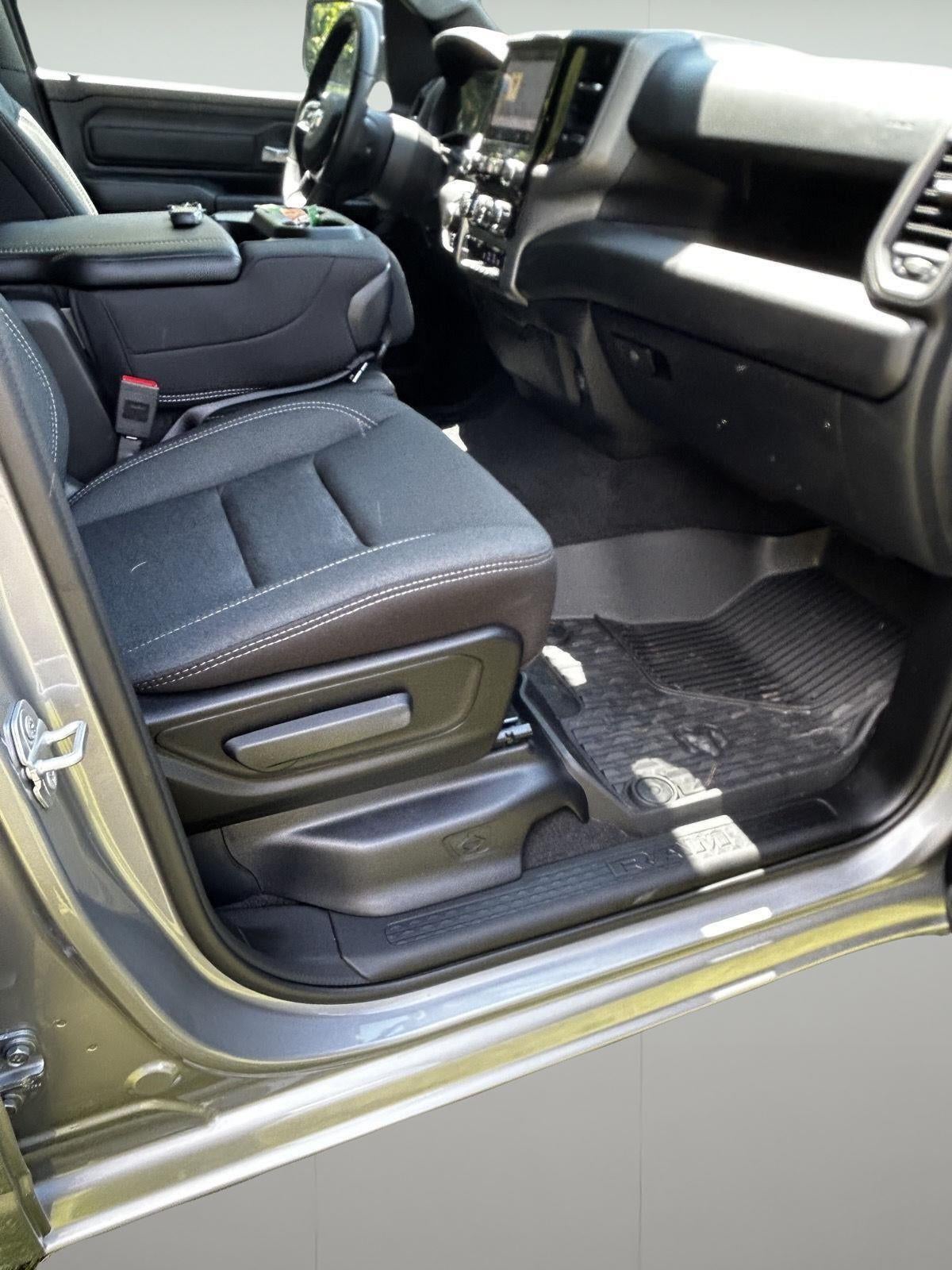 2025 RAM Ram 1500 RAM 1500 WARLOCK CREW CAB 4X4 5'7' BOX