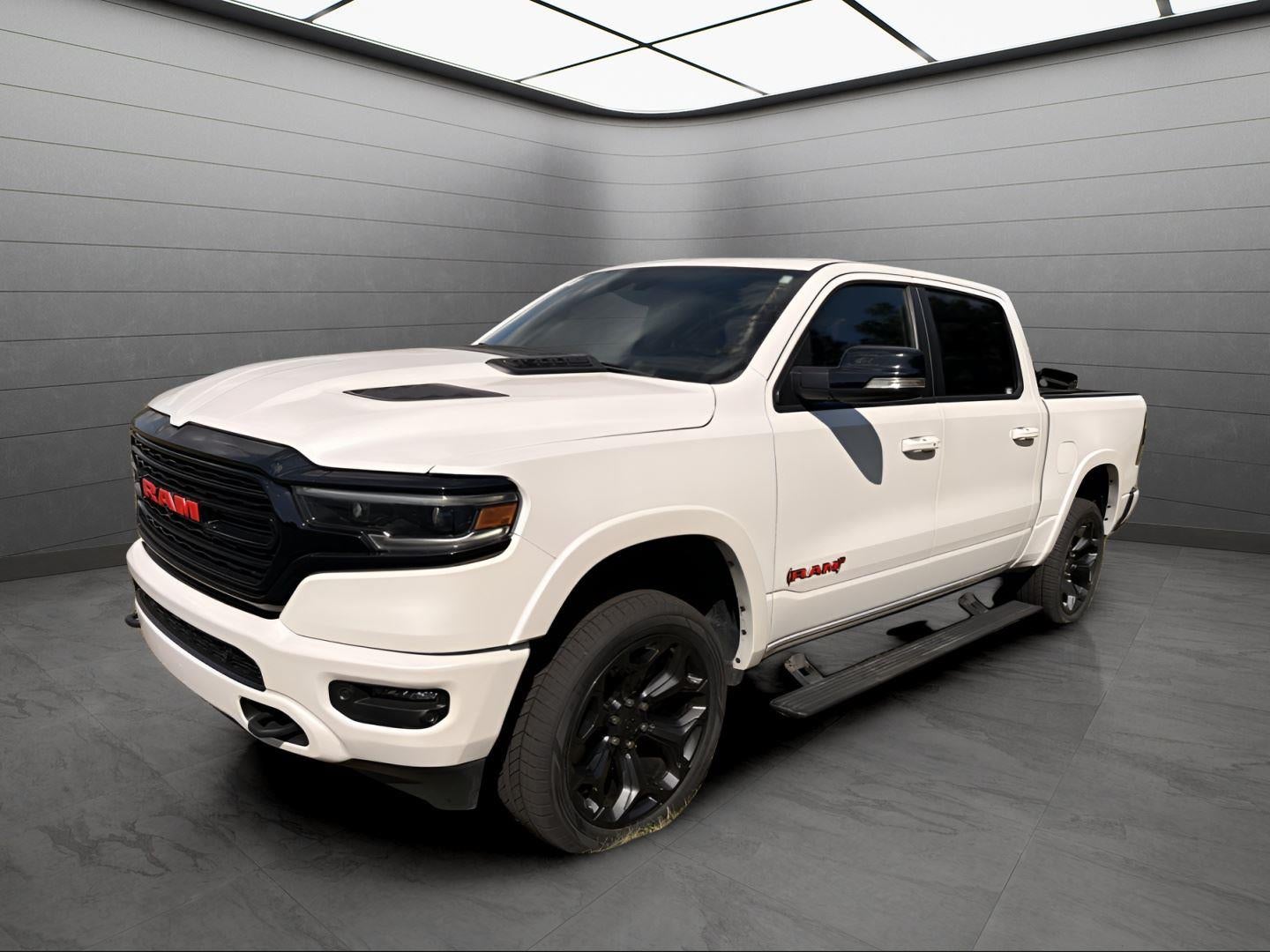 2022 RAM 1500 Limited Crew Cab 4x4 5'7' Box