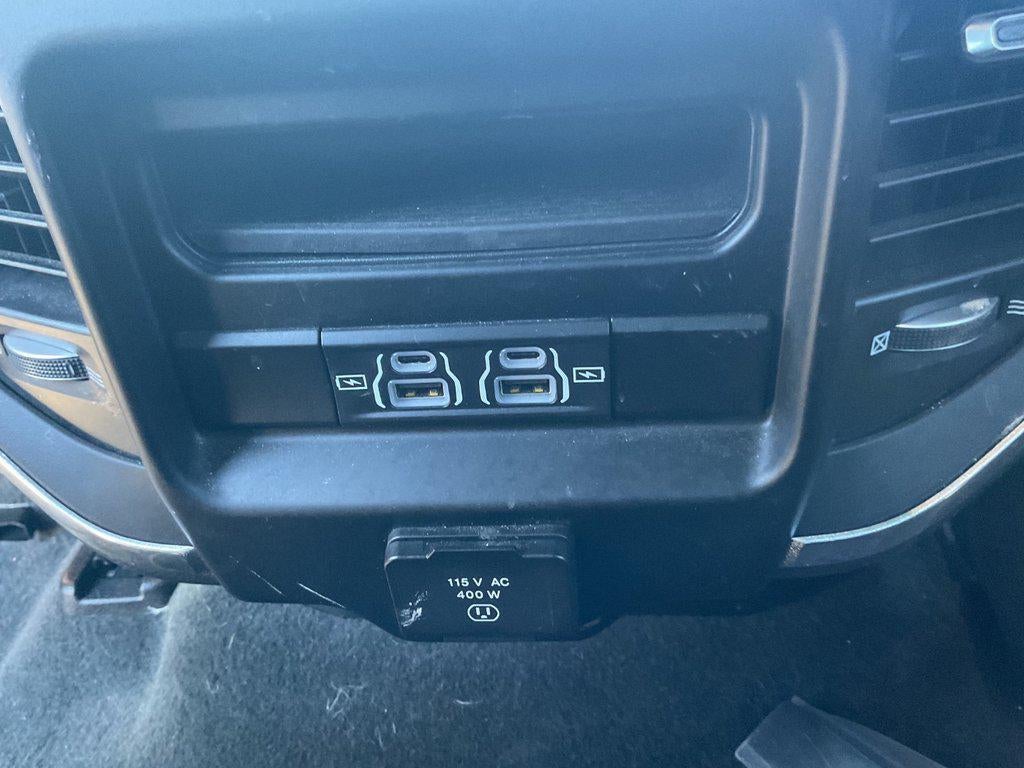 2023 RAM 1500 Laramie Crew Cab 4x4 5'7' Box