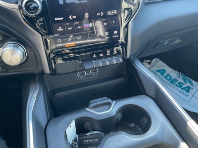 2023 RAM 1500 Laramie Crew Cab 4x4 5'7' Box