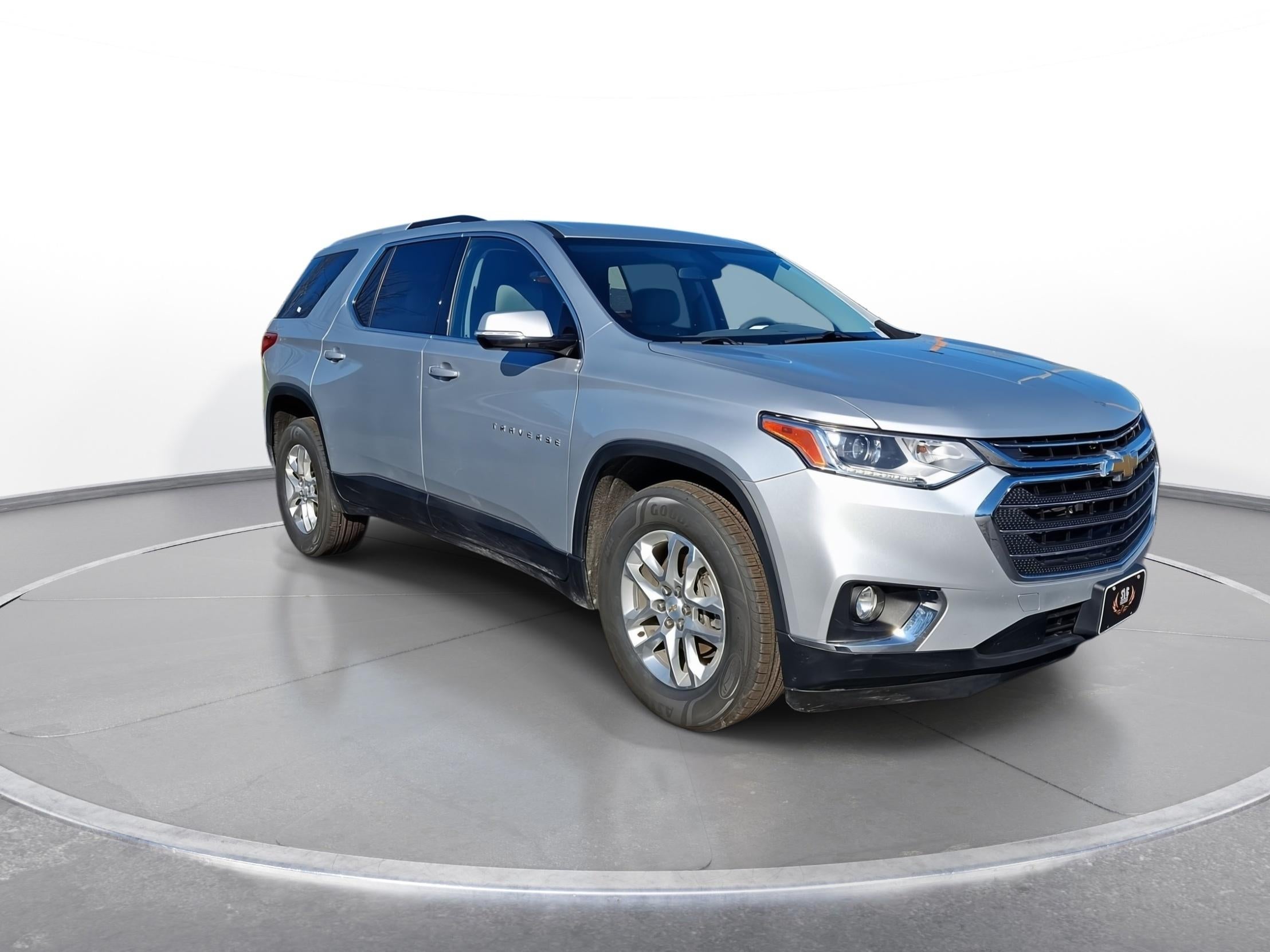 Used 2018 Chevrolet Traverse 1LT with VIN 1GNERGKWXJJ135981 for sale in Eaton, OH