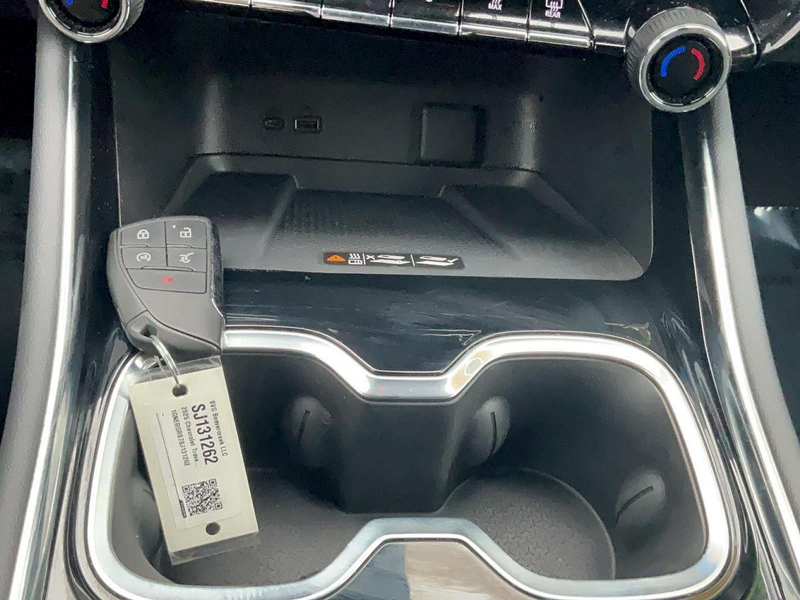 2025 Chevrolet Traverse FWD LT