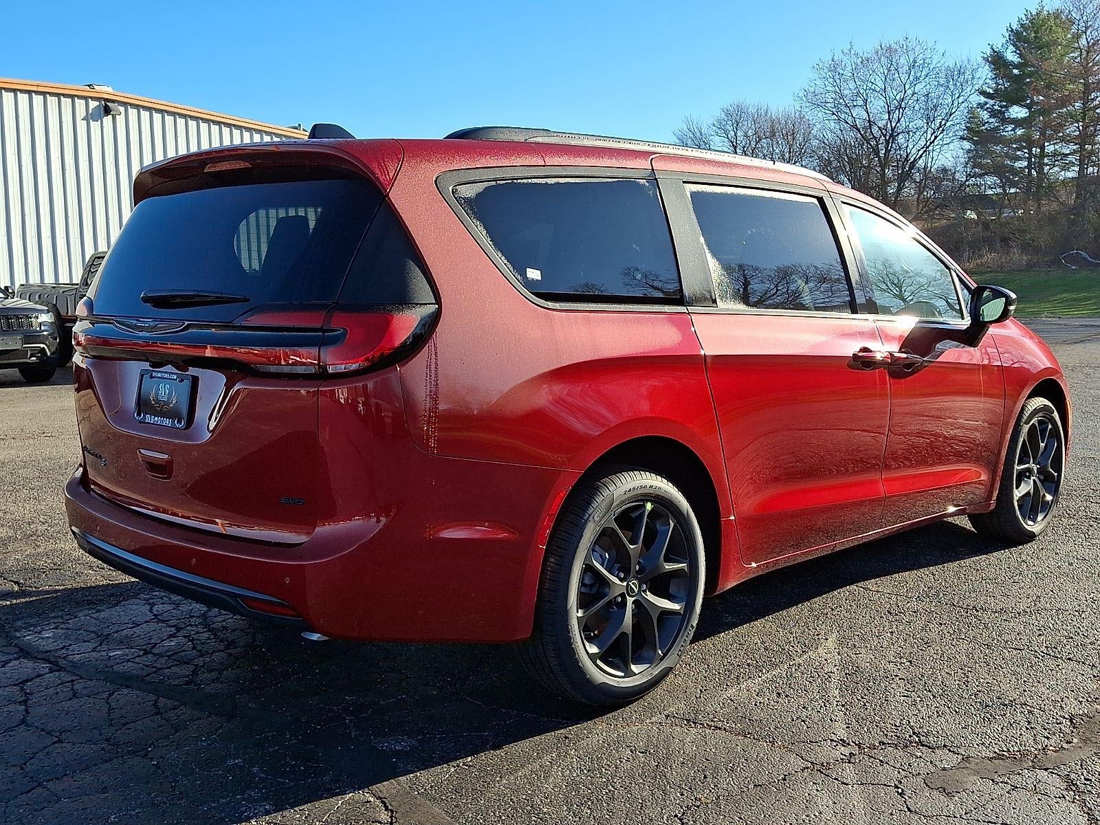 2026 Chrysler Pacifica PACIFICA SELECT AWD