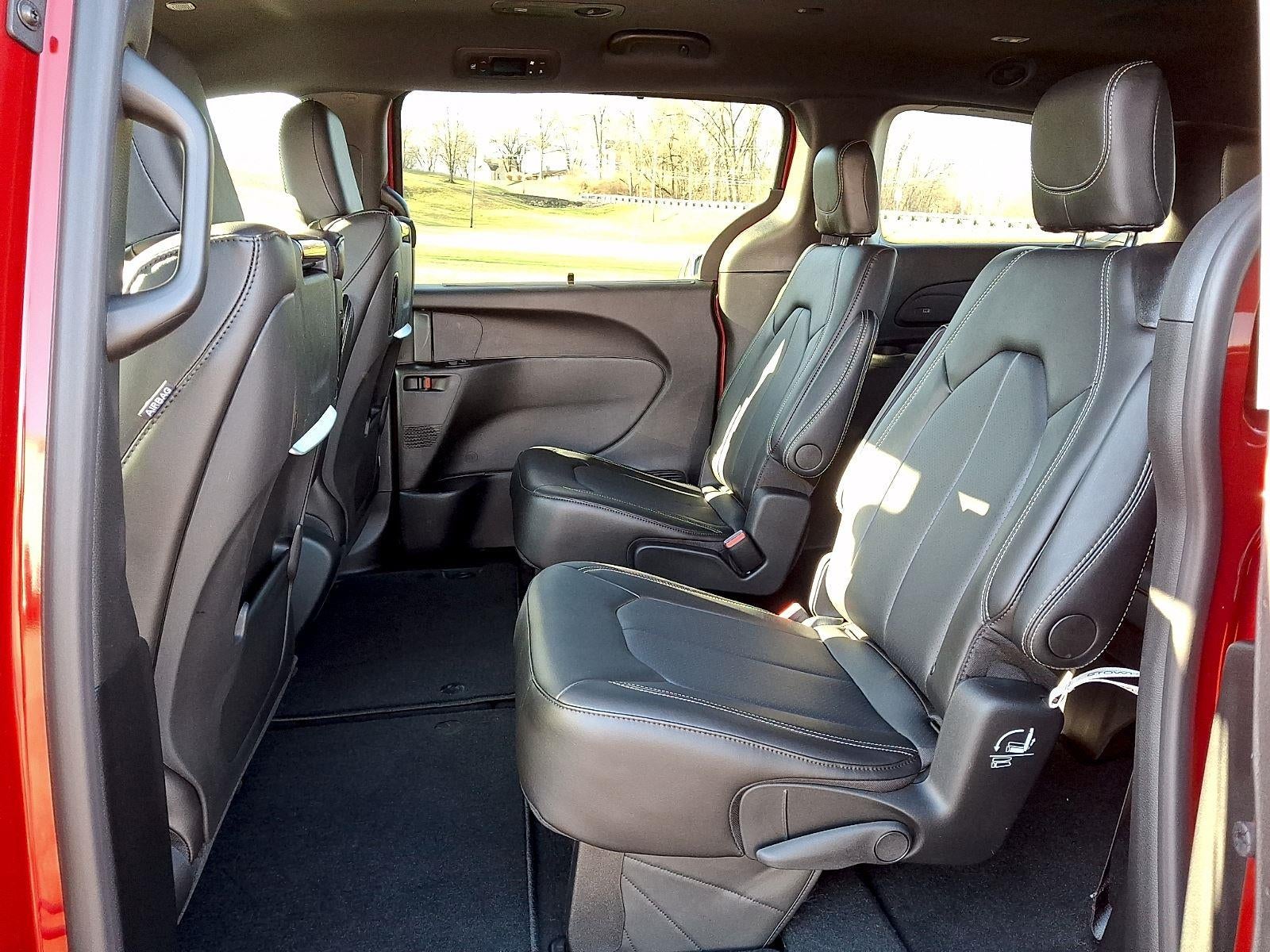 2026 Chrysler Pacifica PACIFICA SELECT AWD