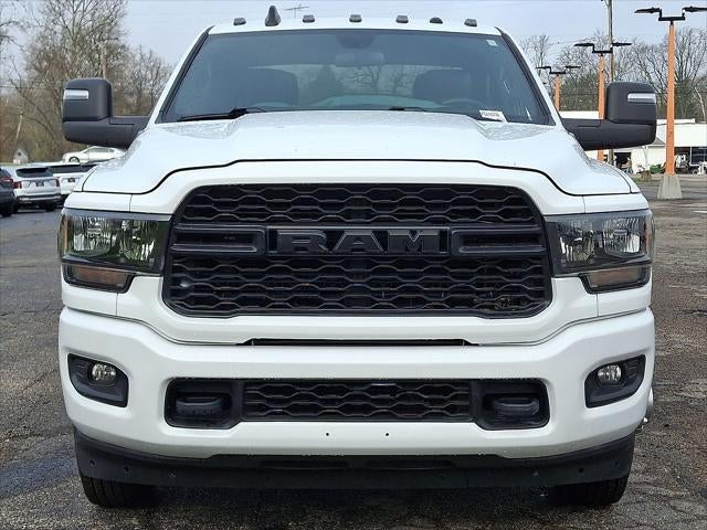 2023 RAM 3500 Chassis Tradesman/SLT/Laramie/Limited