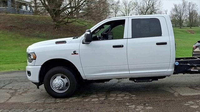 2023 RAM 3500 Chassis Tradesman/SLT/Laramie/Limited