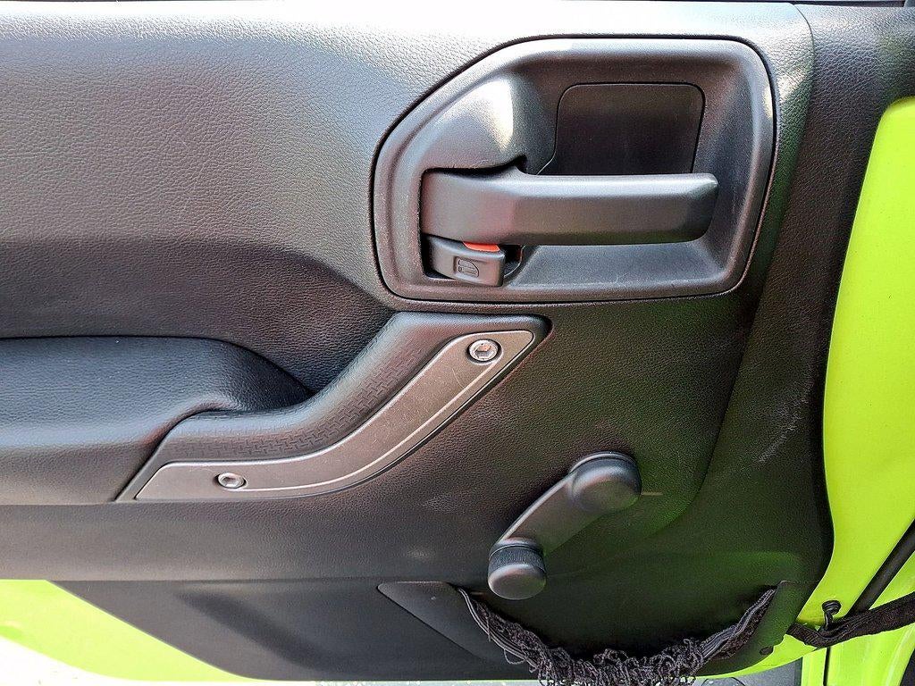 2012 Jeep Wrangler 4WD 2dr Sport