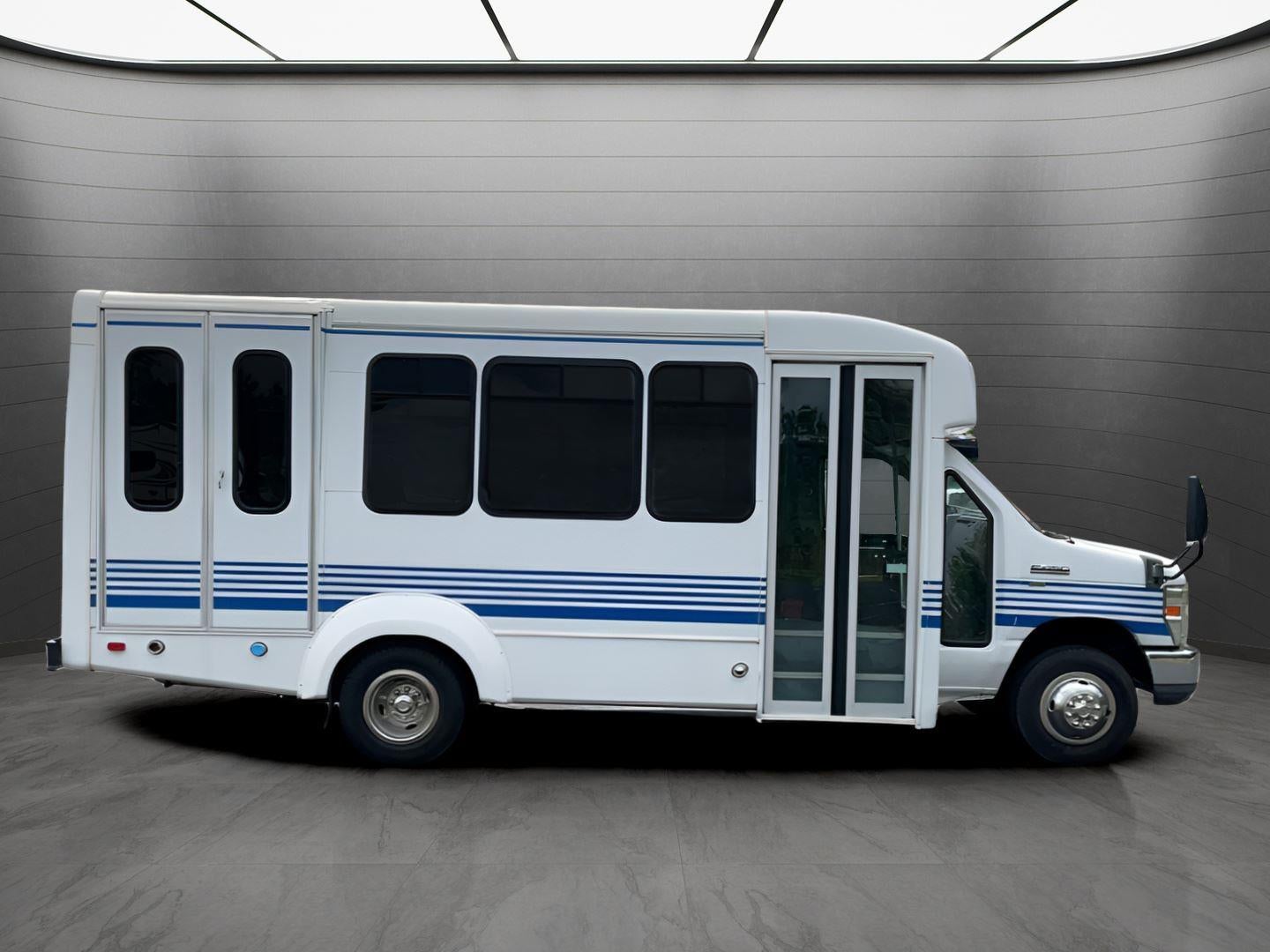 2011 Ford Econoline Commercial Cutaway Base
