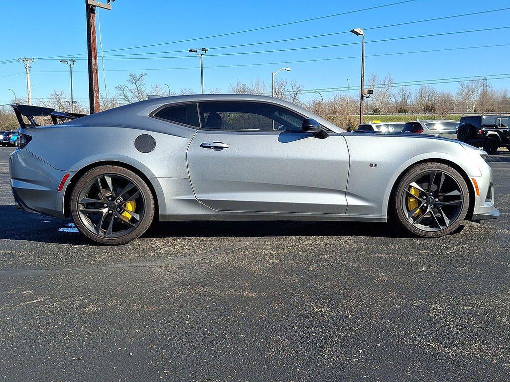 2023 Chevrolet Camaro 2dr Cpe 2LT