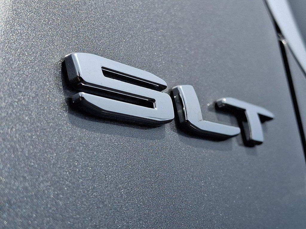 2023 GMC Acadia FWD 4dr SLT