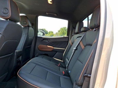 2023 GMC Canyon 4WD Crew Cab AT4