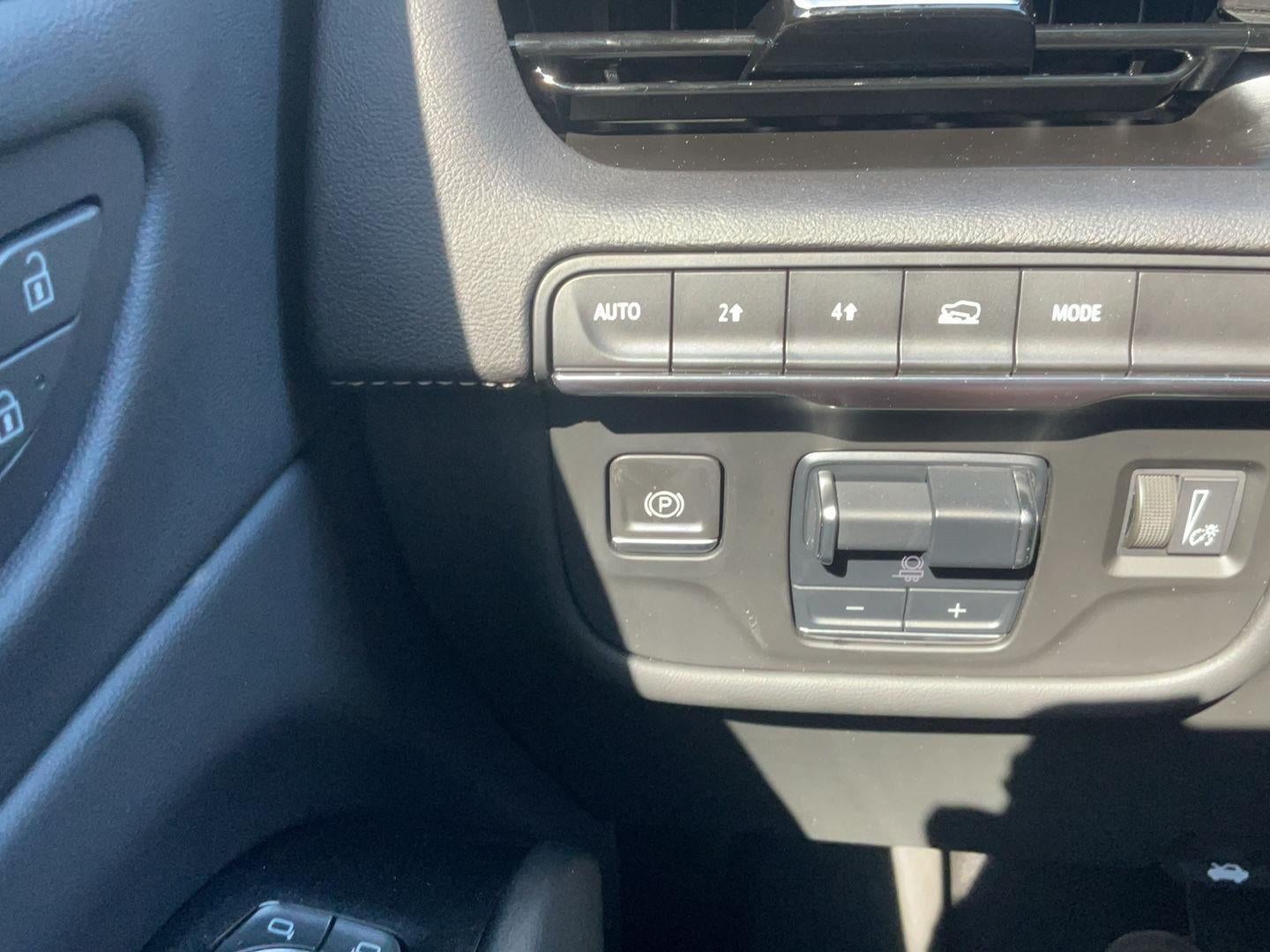 2022 Cadillac Escalade ESV Premium Luxury