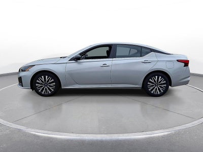 2024 Nissan Altima 2.5 SV Sedan