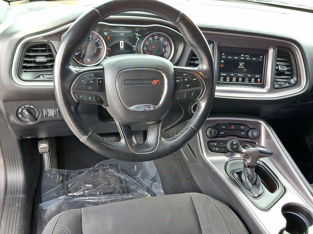 2019 Dodge Challenger SXT RWD