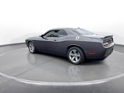 2019 Dodge Challenger SXT RWD