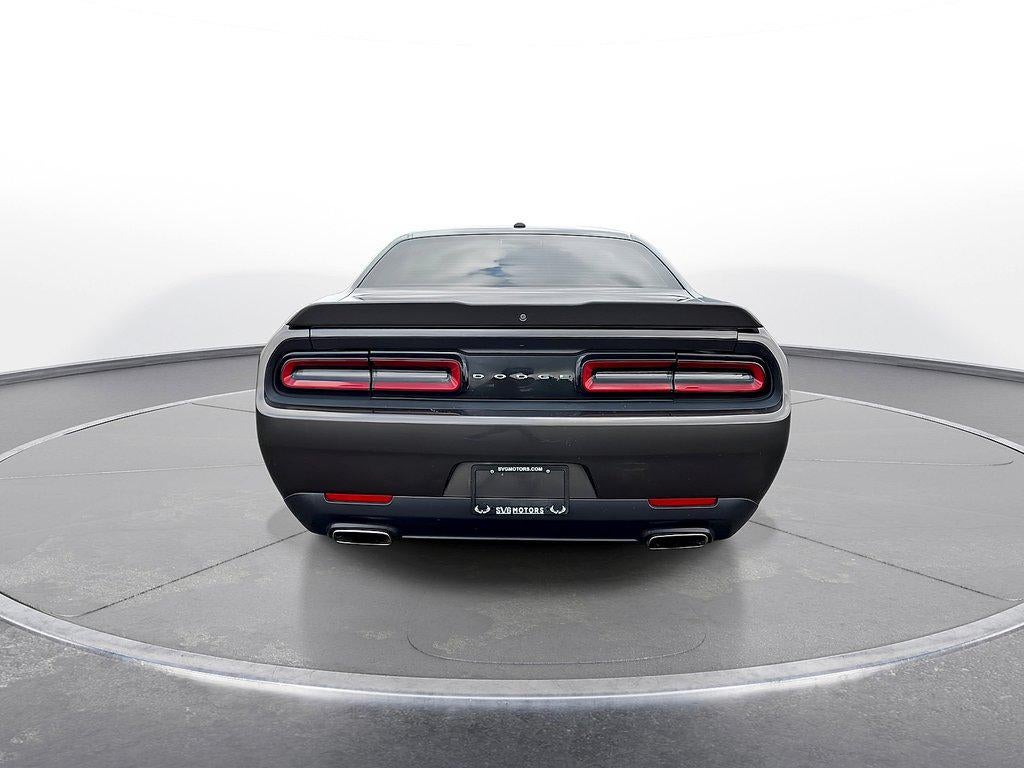 2019 Dodge Challenger SXT RWD