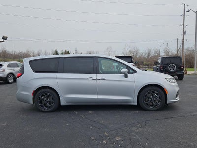 2022 Chrysler Pacifica Hybrid Limited