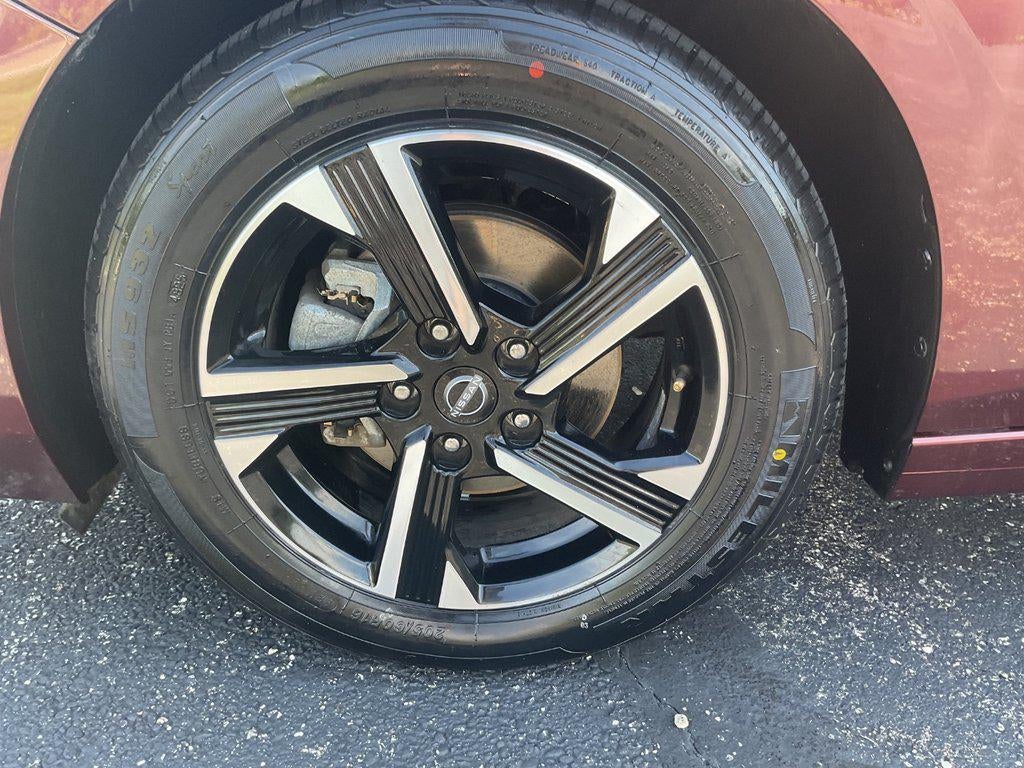 2024 Nissan Sentra SV CVT