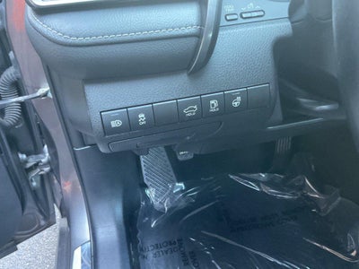 2024 Toyota Camry SE Auto (Natl)