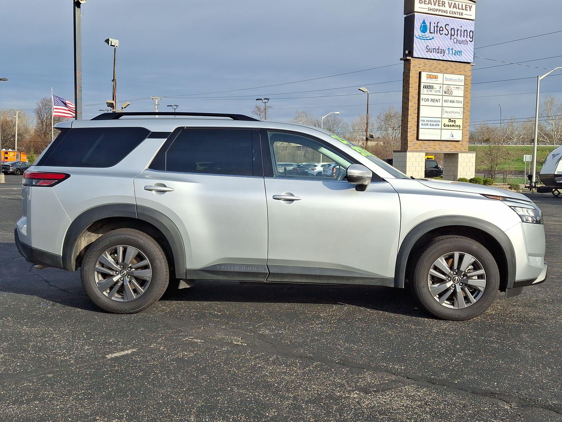 2025 Nissan Pathfinder SV 4WD
