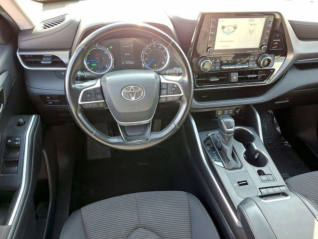 2022 Toyota Highlander Hybrid LE AWD (Natl)