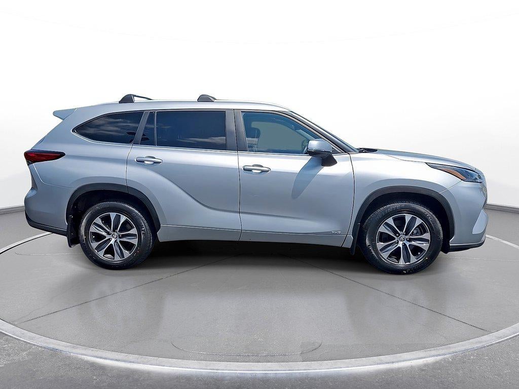 2023 Toyota Highlander Hybrid XLE AWD (Natl)