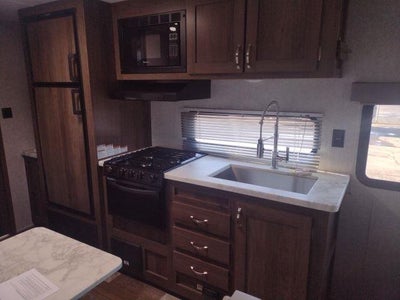 2021 East to West SILVER LAKE 27KNS Base