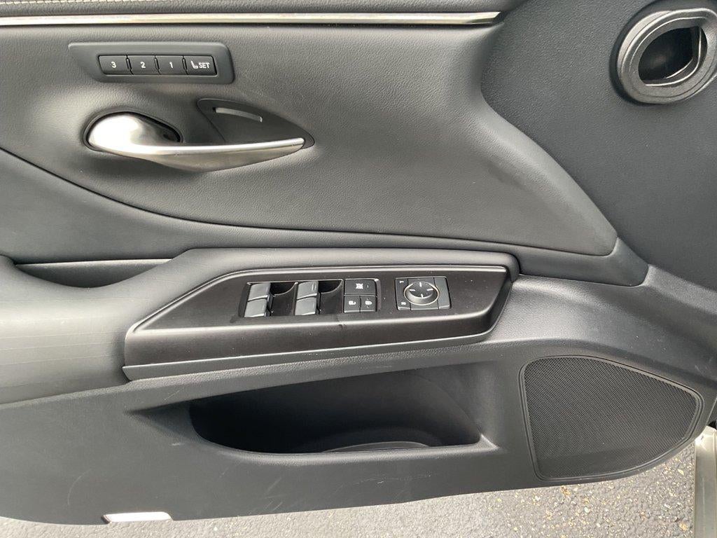 2019 Lexus Es ES 300h Luxury FWD