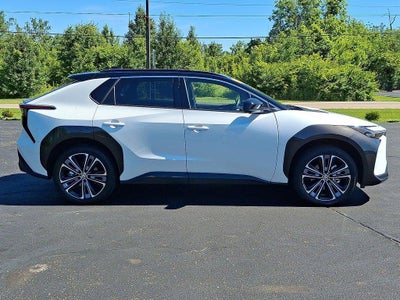 2023 Toyota Bz4x XLE AWD (Natl)