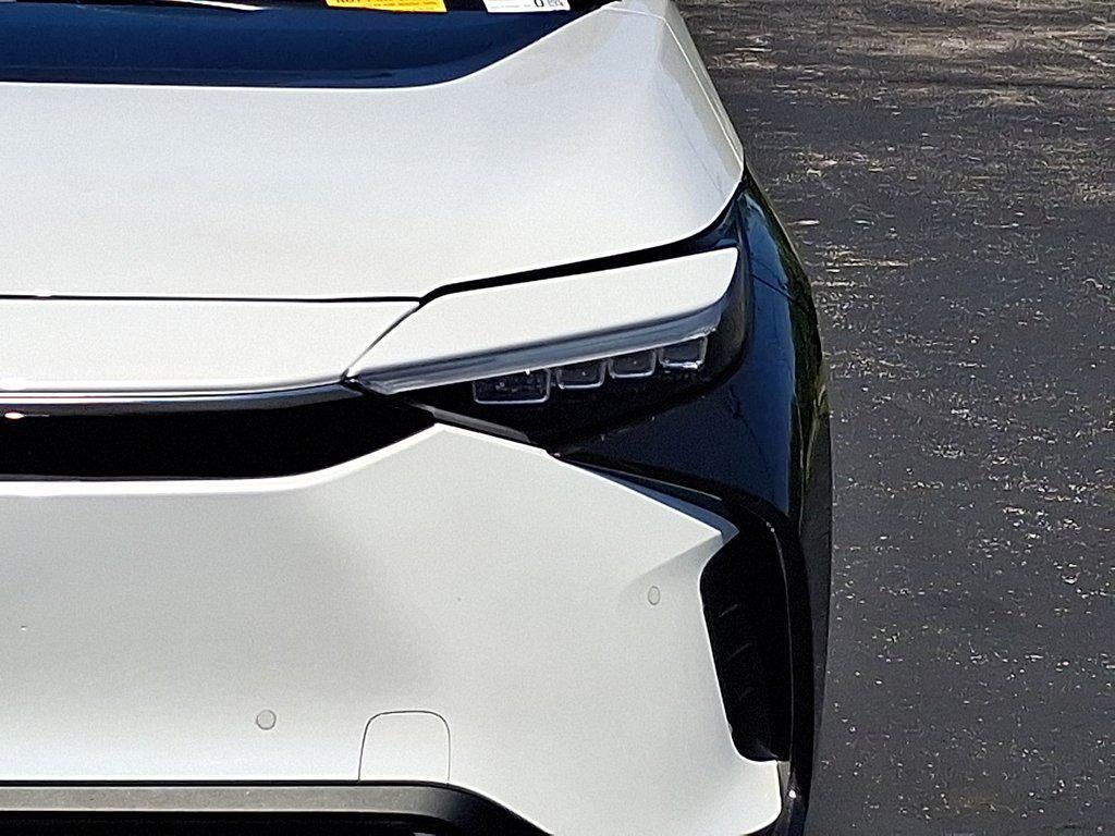 2023 Toyota Bz4x XLE AWD (Natl)
