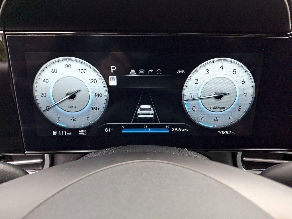 2024 Hyundai Elantra Limited IVT