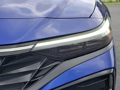 2024 Hyundai Elantra Limited IVT