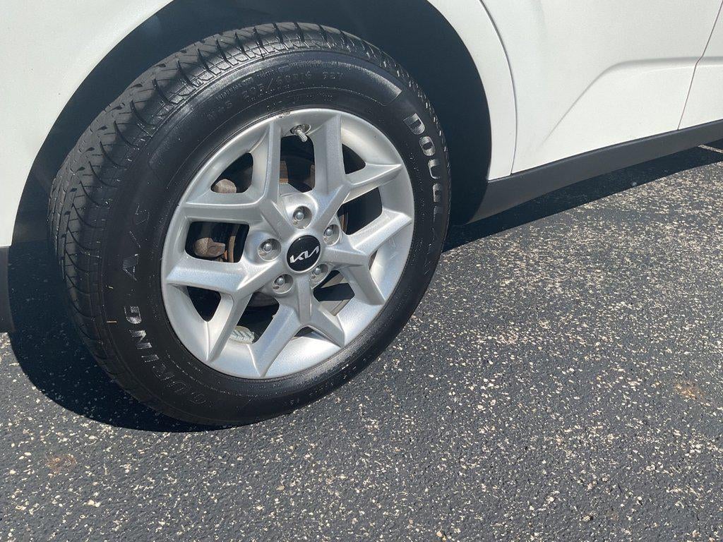 2024 Kia Soul LX IVT