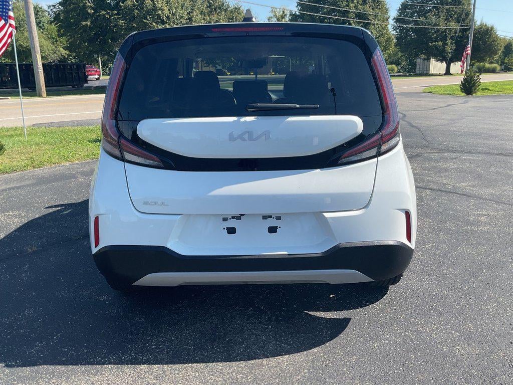 2024 Kia Soul LX IVT