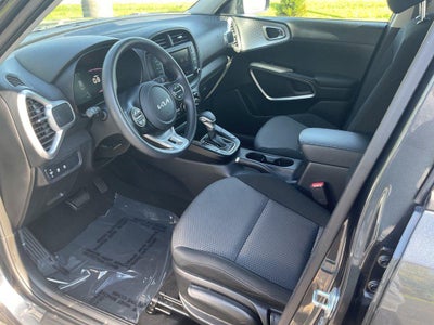 2024 Kia Soul LX IVT