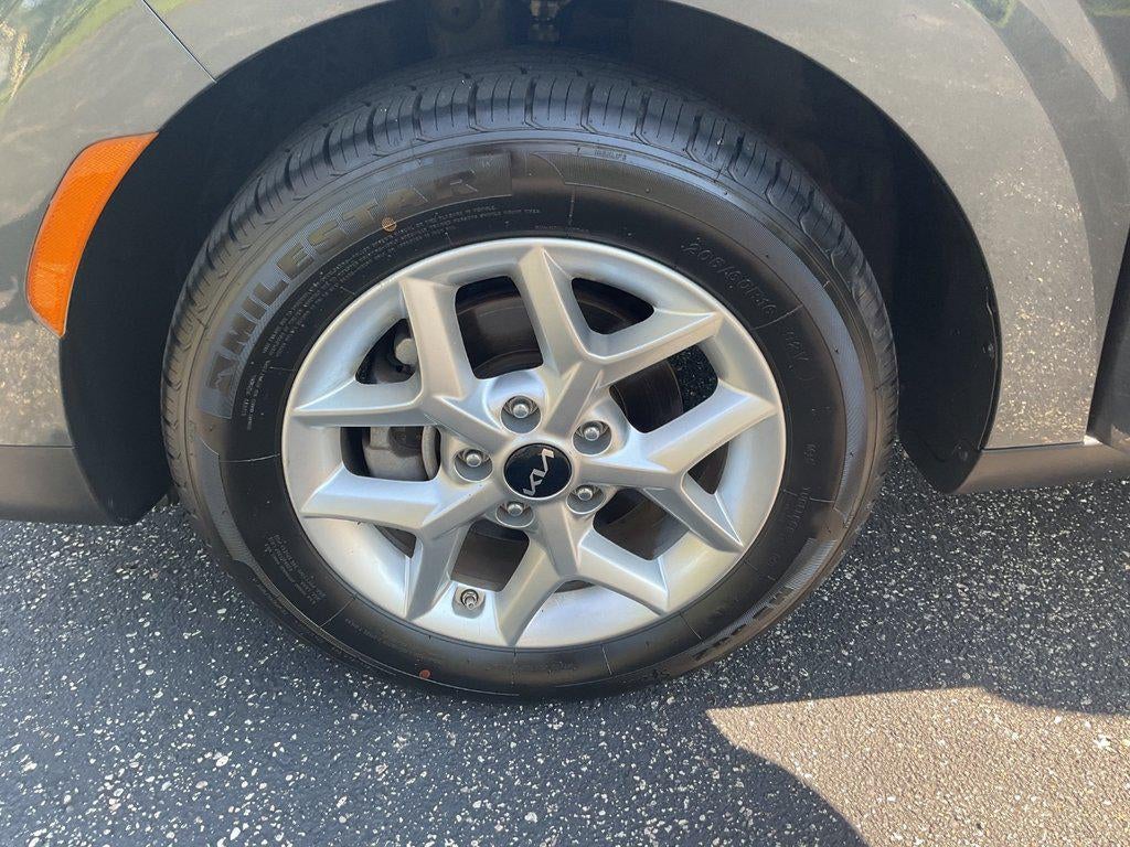 2024 Kia Soul LX IVT