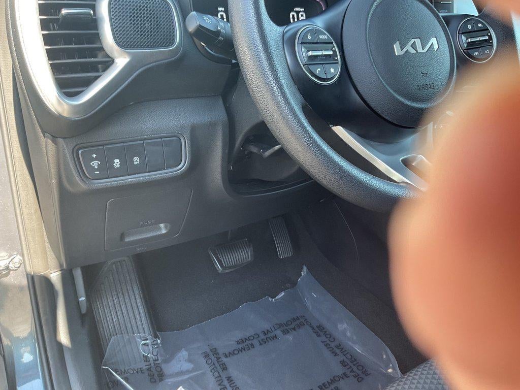 2024 Kia Soul LX IVT